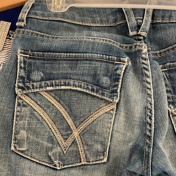 William Rast 27/32 flare jeans with flap pocket - Picture 3 of 7